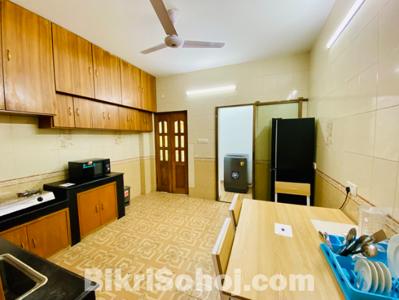 2-Bedroom Furnished Apartment Rent in Bashundhara R/A